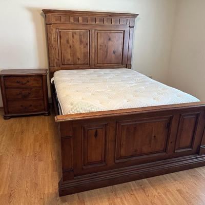 Kincaid Queen Solid Wood Bed Frame and Nightstand