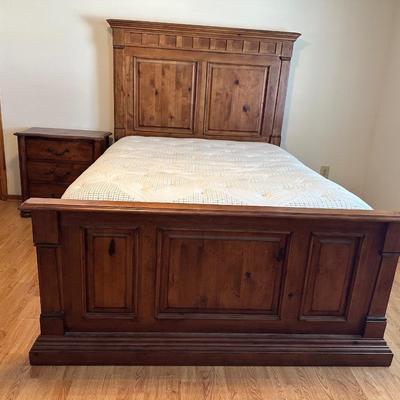 Kincaid Queen Solid Wood Bed Frame and Nightstand