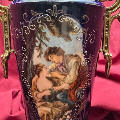 Vintage MCM Cobalt Blue Porcelain Urn Lamp – Hand-Painted Cherubs, Brass Base, Vintage 1950s