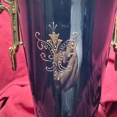 Vintage MCM Cobalt Blue Porcelain Urn Lamp – Hand-Painted Cherubs, Brass Base, Vintage 1950s
