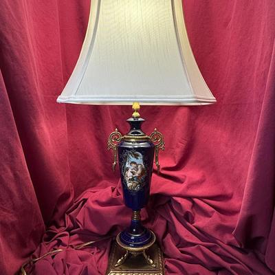 Vintage MCM Cobalt Blue Porcelain Urn Lamp – Hand-Painted Cherubs, Brass Base, Vintage 1950s