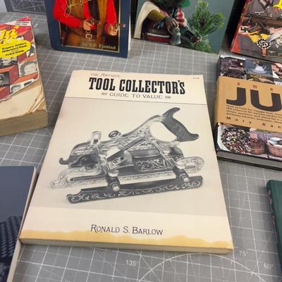A whole bunch of Antique and Collectible Guides
