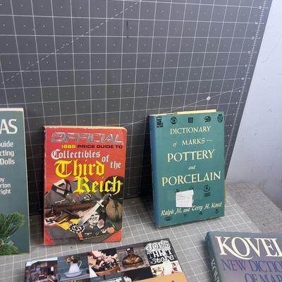 A whole bunch of Antique and Collectible Guides
