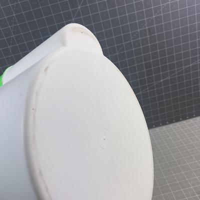NEW Bait Bucket for Fishing