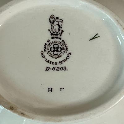 Royal Doulton Old Leeds Spray Tea Set (LR)