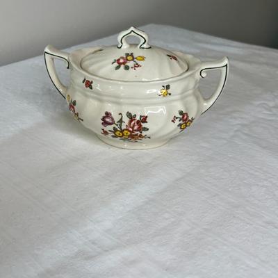 Royal Doulton Old Leeds Spray Tea Set (LR)