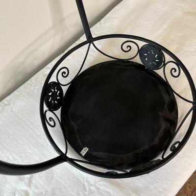 Black Metal and Ceramic Plant Stand (LR)