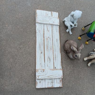 YARD ART