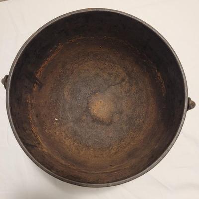 Cast Iron Fair Day and DeKlyne Footed Dutch Oven (FE-EL)