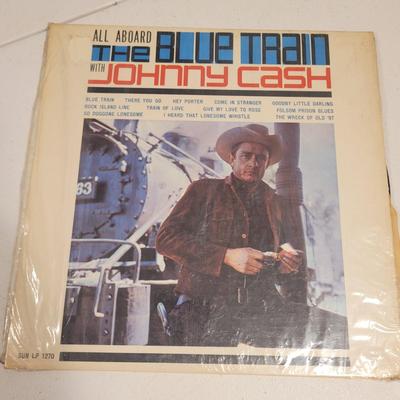 33 LPs-Country Classics W/Gospel, Disco and Christmas (LR-KD)