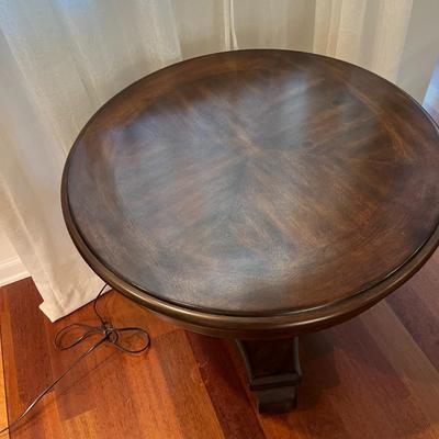 Round Side Table Three Footed (LR)