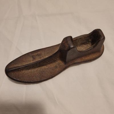 Antique Cast Iron Cobblers Anvil & Shoe Forms (FE-EL)