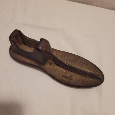Antique Cast Iron Cobblers Anvil & Shoe Forms (FE-EL)