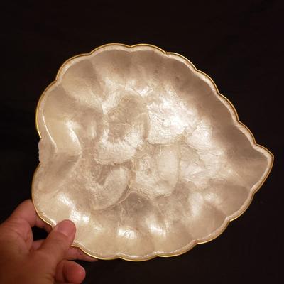 Vanity Treasures (LR-KD)