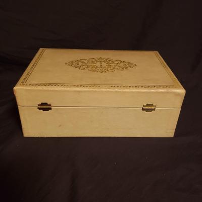 Vanity Treasures (LR-KD)