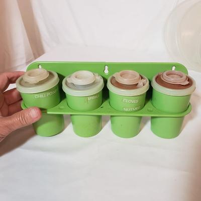 Vintage Tupperware (K-KD)