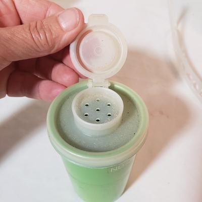 Vintage Tupperware (K-KD)