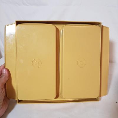 Vintage Tupperware (K-KD)