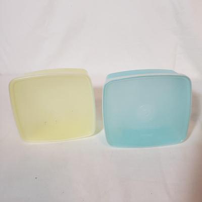 Vintage Tupperware (K-KD)