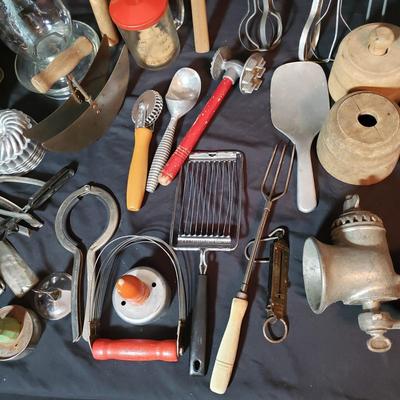 Vintage/Antique Collectable Housewares (K-KD)