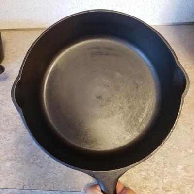 11 Piece Cast Iron Pans (K-KD)
