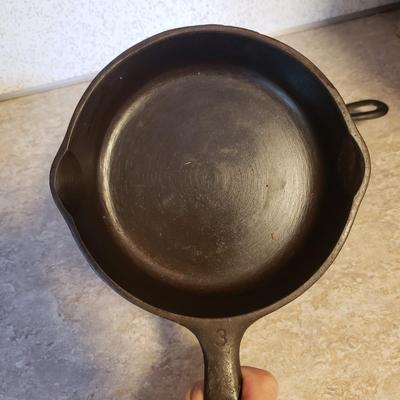 11 Piece Cast Iron Pans (K-KD)