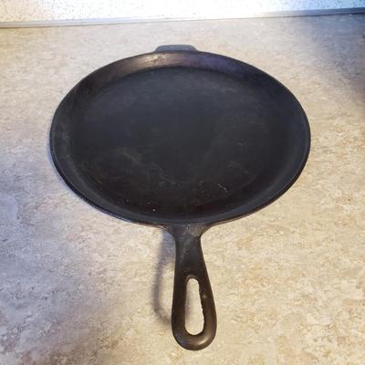 11 Piece Cast Iron Pans (K-KD)