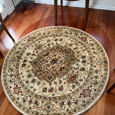 Round Rug (K)