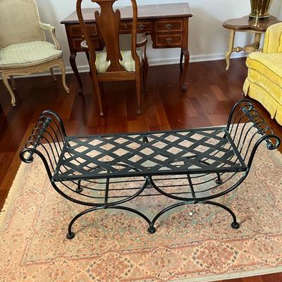 Black Metal Bench (B1)