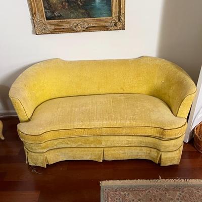 Gold Crushed Velvet Settee (B1)