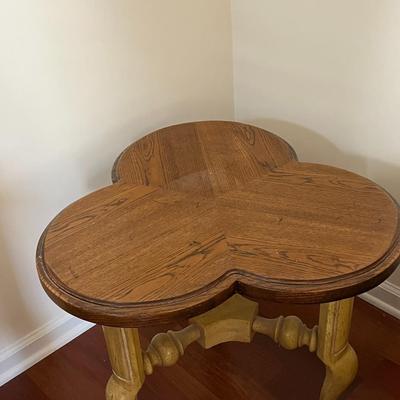 Shamrock Shaped Side Table (B1)