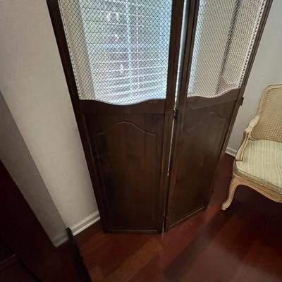 Room Divider (B1)