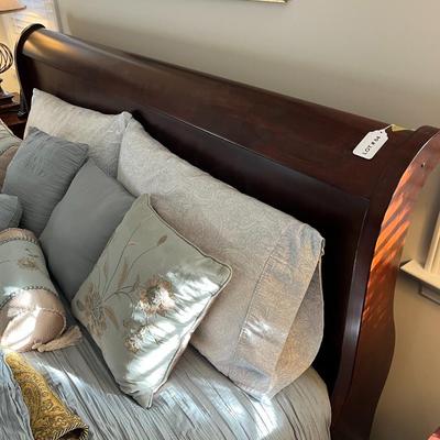 King Size Sleigh Bed (B1)