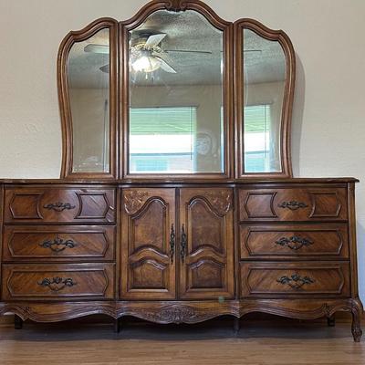 Stanley Furniture Dresser with Tri-fold Mirror