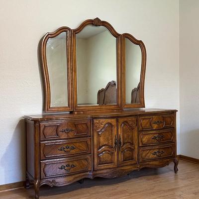 Stanley Furniture Dresser with Tri-fold Mirror