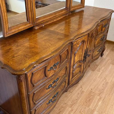 Stanley Furniture Dresser with Tri-fold Mirror