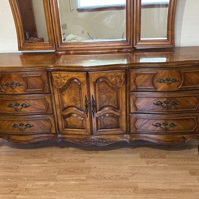 Stanley Furniture Dresser with Tri-fold Mirror