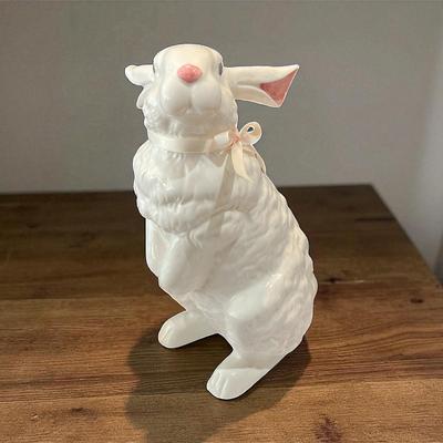 White Ceramic Rabbit (LR)