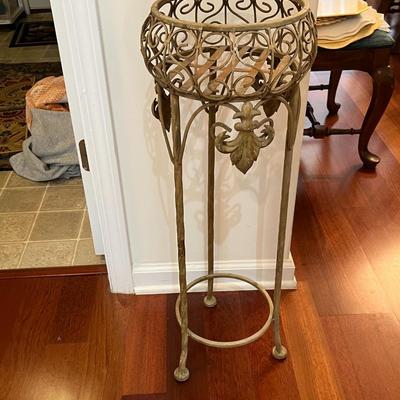 Metal Plant Stand (DR)