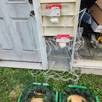 Outdoor Holiday Christmas Decor Oversize Ornaments Lighted Wreaths
