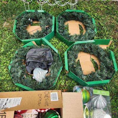 Outdoor Holiday Christmas Decor Oversize Ornaments Lighted Wreaths