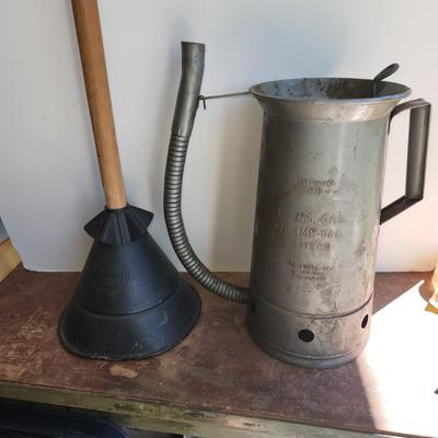 Vintage C.T. Childers Rapid Washer & Vintage Gallon Oil Can