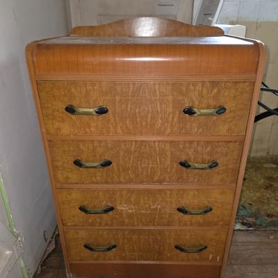 Vintage chest of drawers