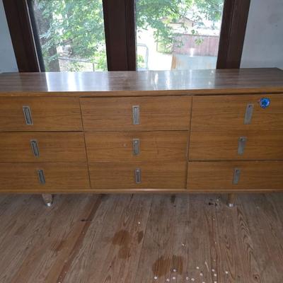 MCM dresser