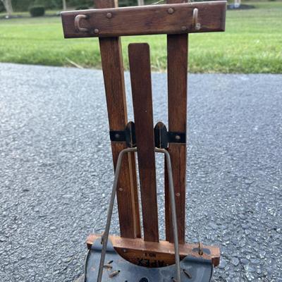 Vintage Wood and Metal Wall Mounted Clothes Drying Rack. 8 Folding Arms.