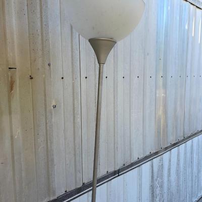 Floor lamp