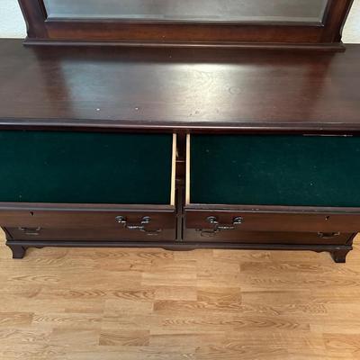 Heritage Canadian 9-Drawer Dresser with Mirror