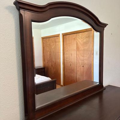 Heritage Canadian 9-Drawer Dresser with Mirror