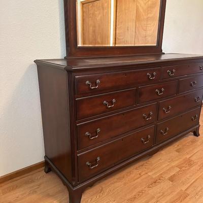 Heritage Canadian 9-Drawer Dresser with Mirror