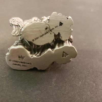 LOT 77F: Various Religious Trinkets and Art